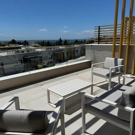 Spacious House In Malaga-cala De Mijas, Amazing View, 3 Bedroom, Garden & Common Pool Casa vacanze